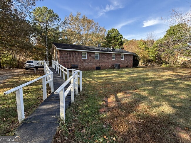 Building Photo - 1451 Prospect Rd