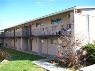 Building Photo - 200 Thistlewood Ave