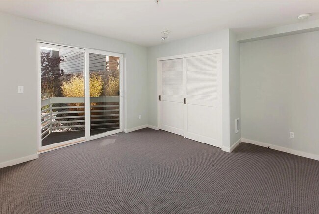 Building Photo - 3208 Pierce St