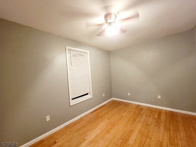 Building Photo - 43 Harding Terrace