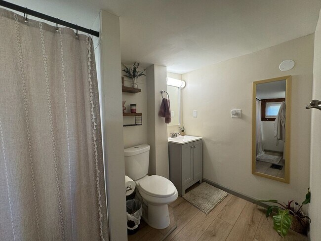 Building Photo - 308 Klotter Ave