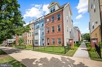 Building Photo - 2431 Glenallan Ave