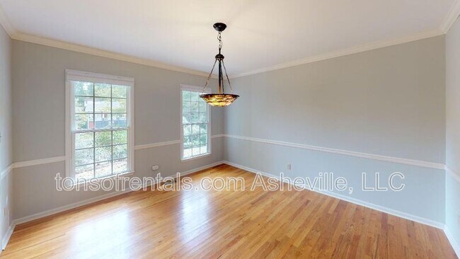 Building Photo - 15 Collenwood Rd