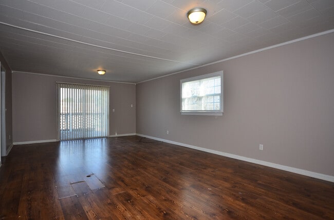 Building Photo - 510 2nd Ave S
