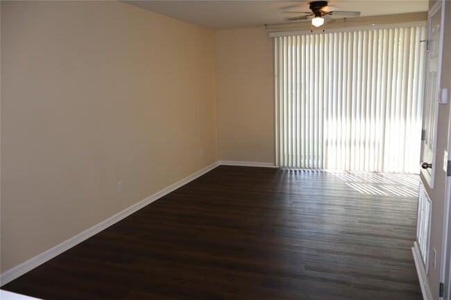 Building Photo - 4891 SW 45th St