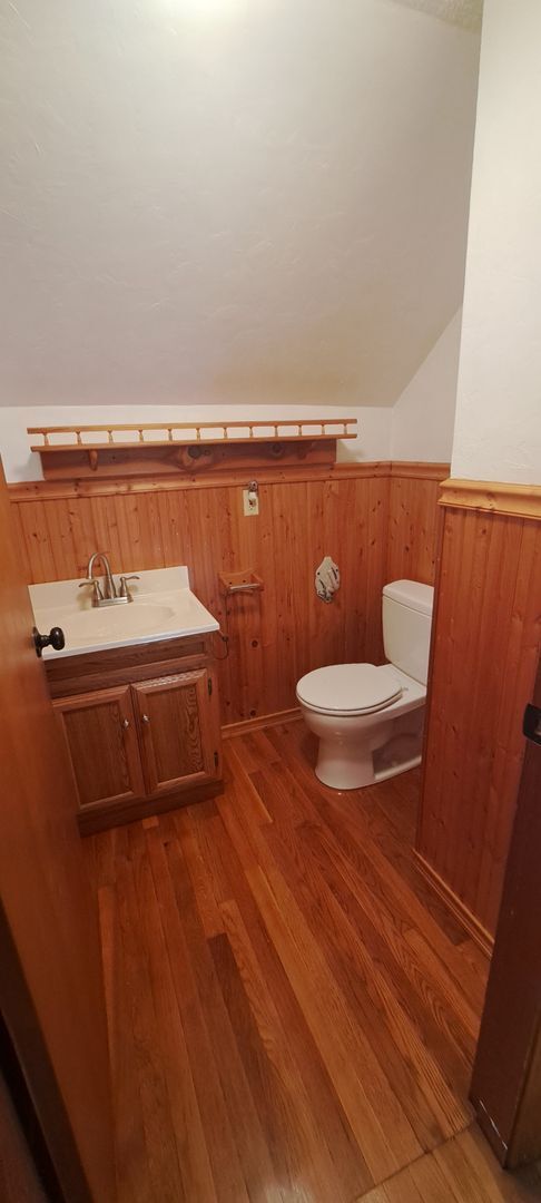Building Photo - Charming 4-Bedroom Home for Rent in Manche...