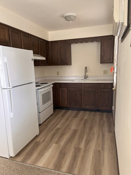 Building Photo - 117 W Grant St