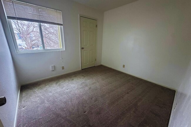 Building Photo - 2202 Tabor Ct