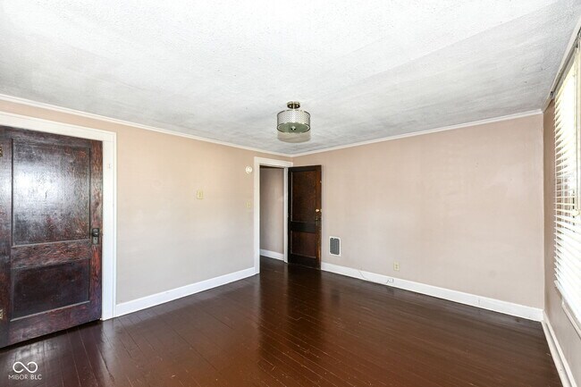 Building Photo - 6038 N College Ave