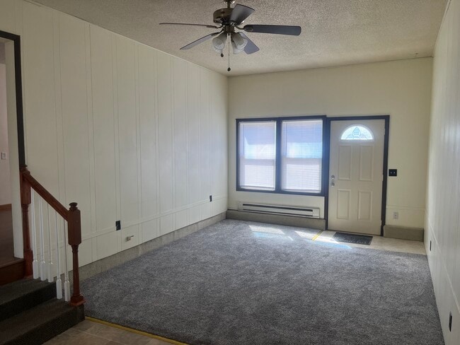 Building Photo - 922 S 26th St