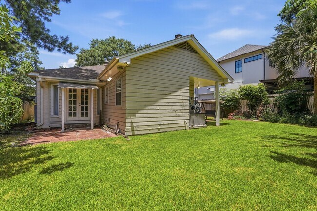 Building Photo - 3117 Albans Rd