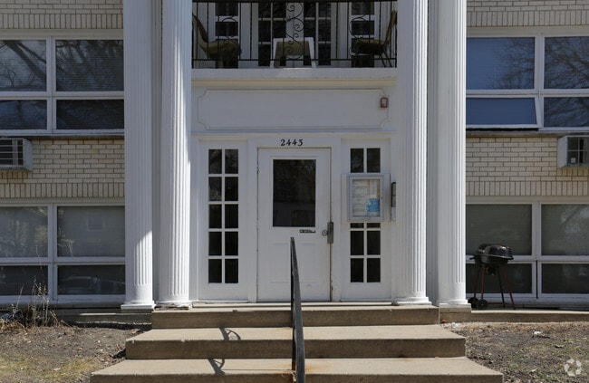 Building Photo - Pillsbury Apartments