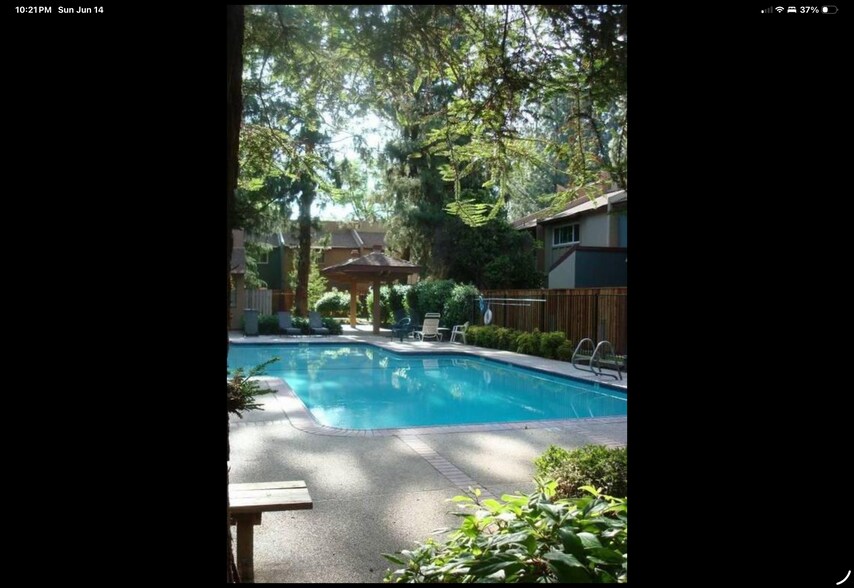 Building Photo - 2005 Alta Loma St