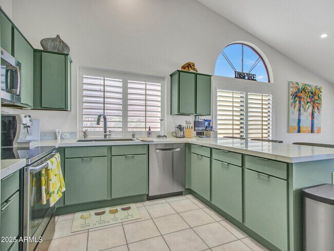 Building Photo - 9343 W Escuda Dr