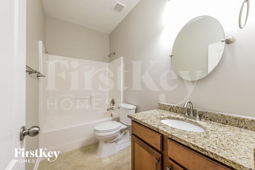 Building Photo - 190 Parkview Ln