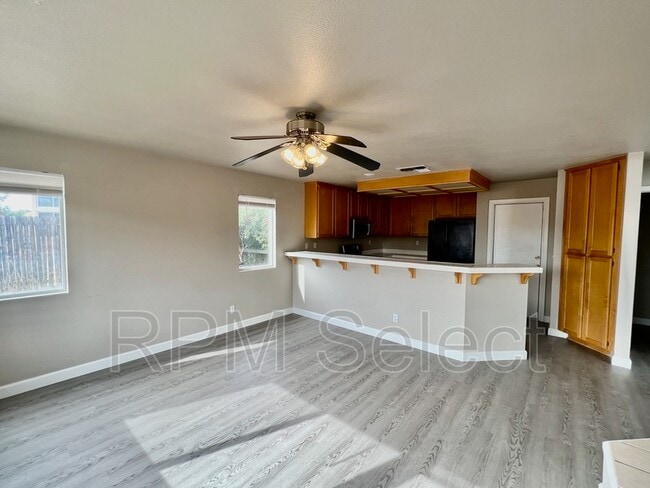 Building Photo - 4932 Chaps Ct