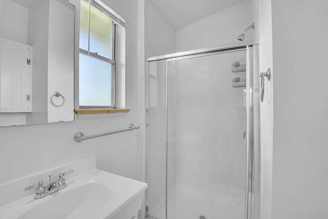 Building Photo - 27828 Fireweed Dr