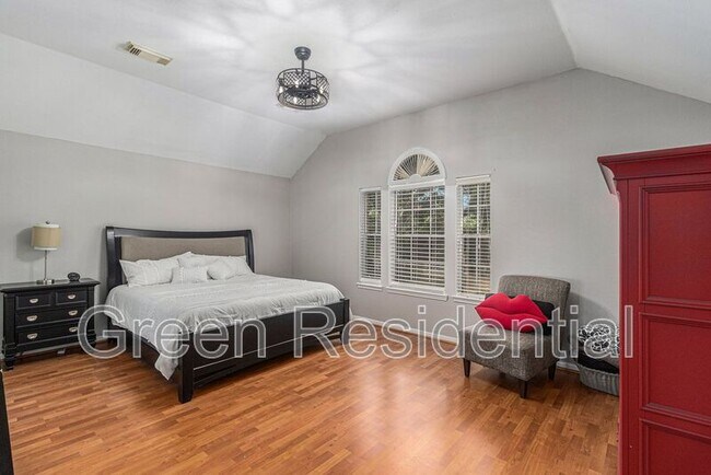 Building Photo - 11230 Sunshine Park Dr