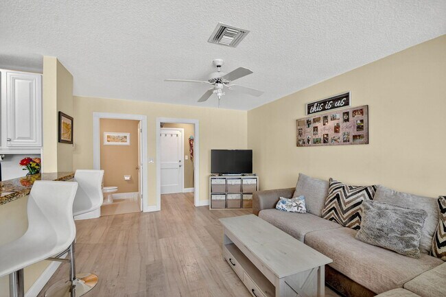 Building Photo - 7362 Ashley Shores Cir