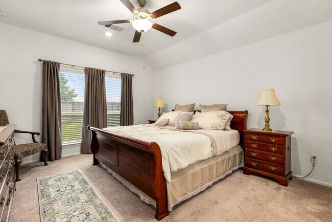 Building Photo - 26611 Daylily Grove St