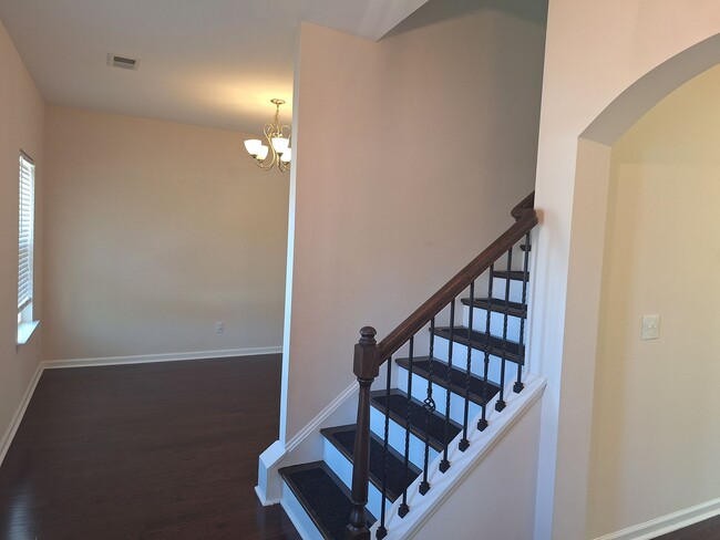 Building Photo - ***HURRY, MOVE IN SPECIAL****Superb Home Located in the Catawba Hills Neighborhood!