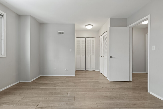 Building Photo - 1750 Henley St