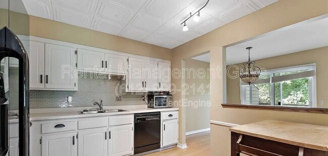 Building Photo - 7390 Stewart Dr