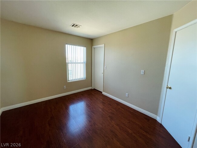 Building Photo - 2636 Living Rock Ave