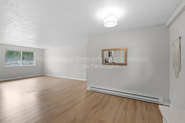 Building Photo - 3816 S Bowdish Rd