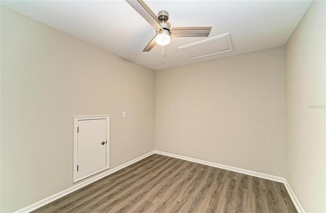 Building Photo - 11607 Brookside Dr