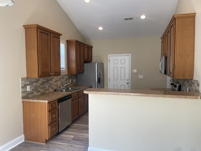 Building Photo - 281 White Water Loop