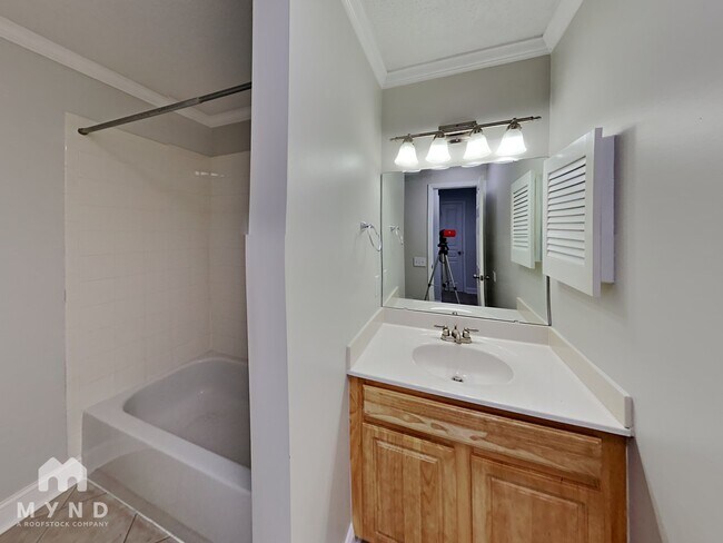 Building Photo - 3124 Heathstead Place