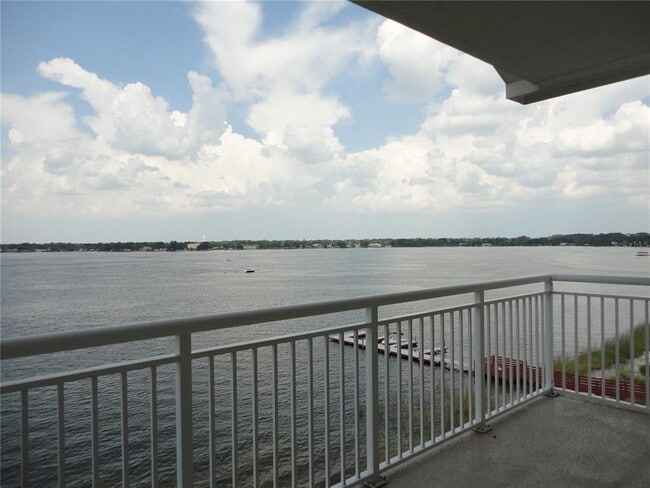 Building Photo - 4177 N Orange Blossom Trl
