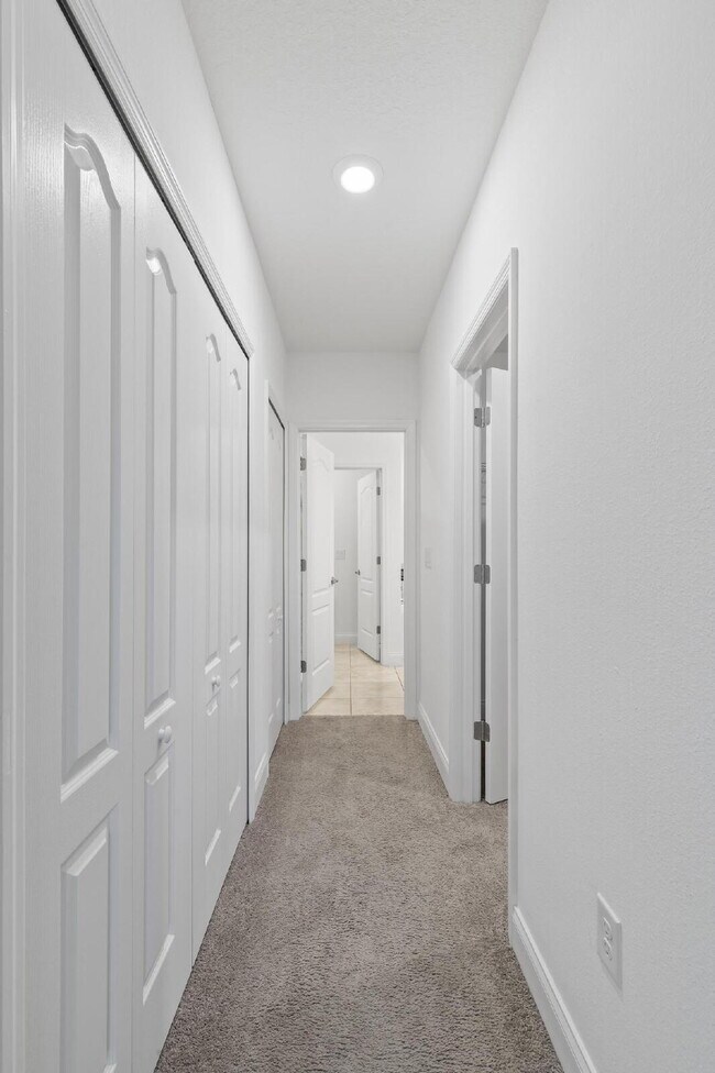 Building Photo - CLOSE TO EVERYTHING!