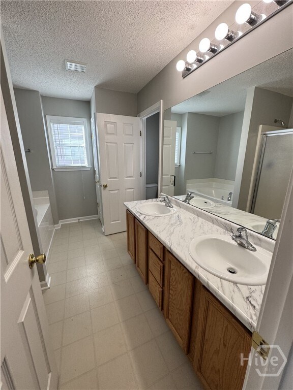 Building Photo - 4 Greatwood Wy