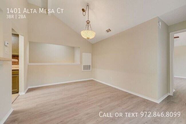 Building Photo - 1401 Alta Mesa Ct