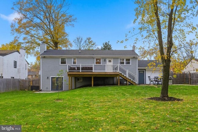 Building Photo - 6906 Berkshire Dr