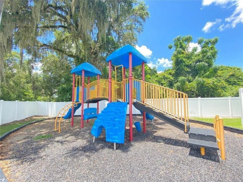 Building Photo - 37220 Majestic Oak Ct