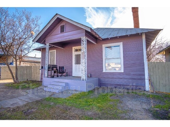 Building Photo - 4115 S Presa