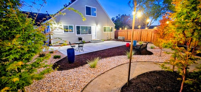 Building Photo - 40830 Robin St