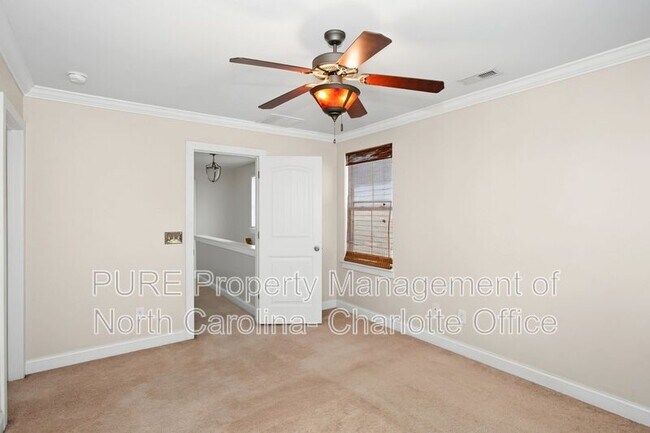 Building Photo - 15959 Rose Glenn Ln