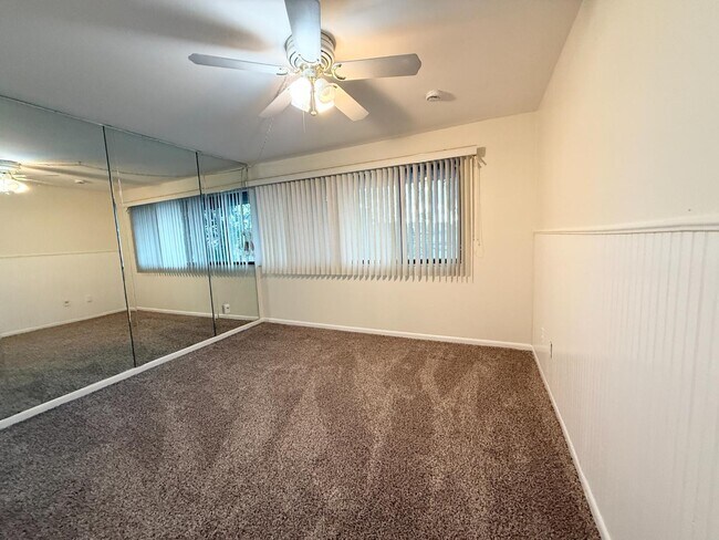 Building Photo - 775 N Village Dr