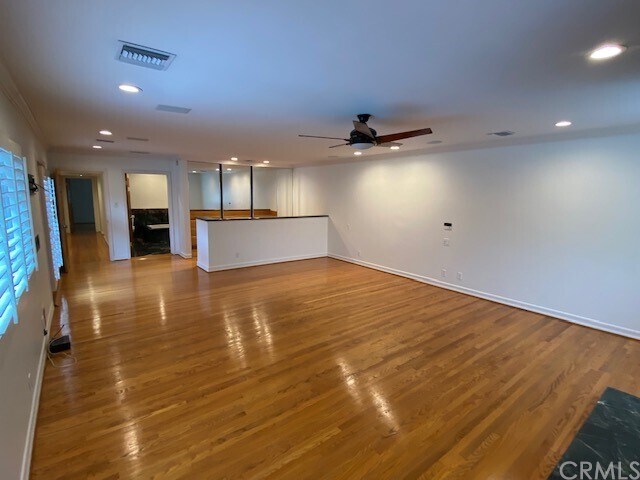 Building Photo - 4629 Forman Ave