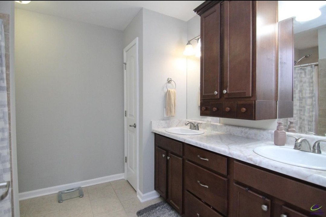 Master Bath - 5474 Bankston Lake Rd