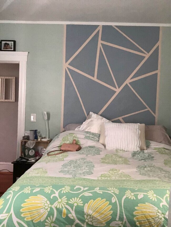 Building Photo - 64 Percival St