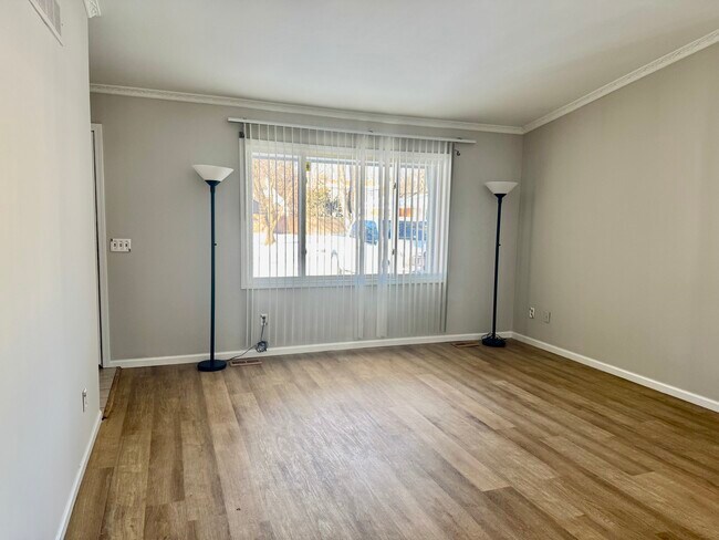 Building Photo - 21600 Whittington St