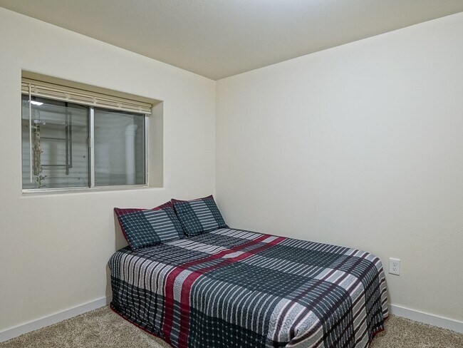 Building Photo - Adorable 4bdrm 2 bath Rancher