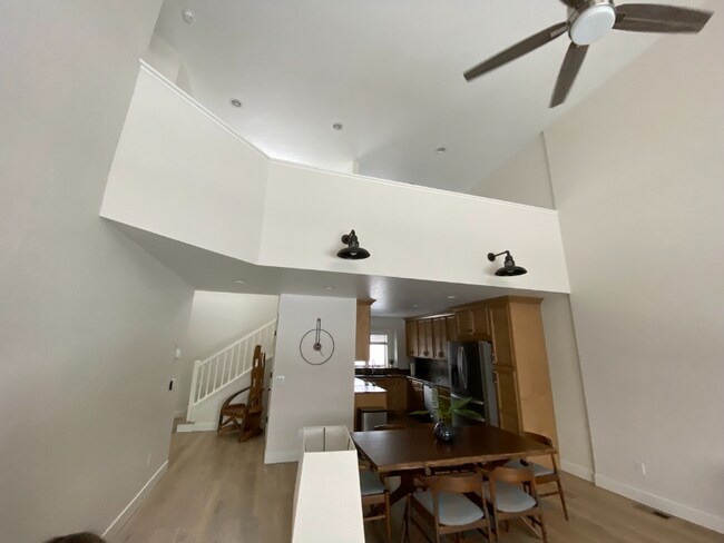 Building Photo - 2048 Marina Ct