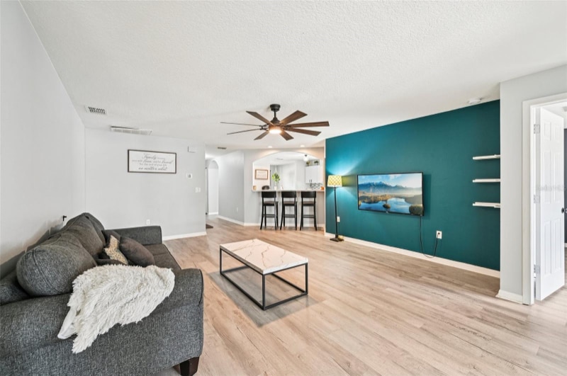 Building Photo - 2122 Pleasure Run Dr