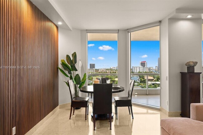 Building Photo - 21200 Point Pl